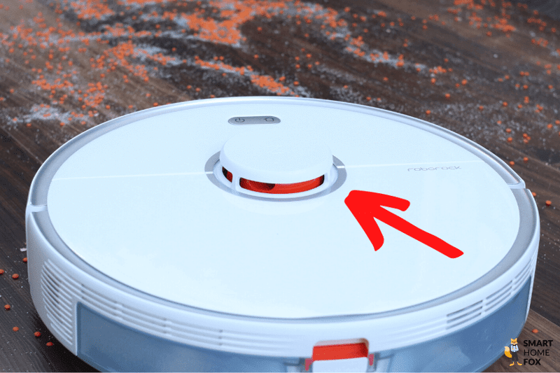 Der Lasernavigationsturm eines Saugroboters ist zu sehen